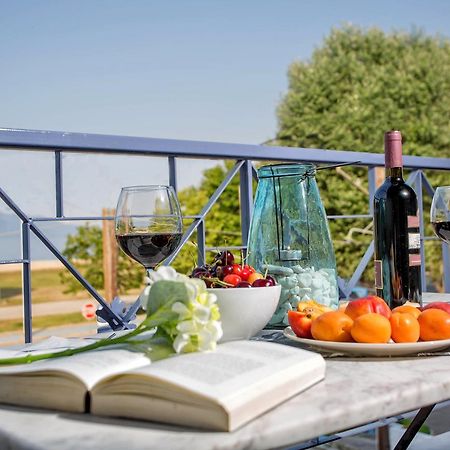 Ofrínion Golden Suites מראה חיצוני תמונה