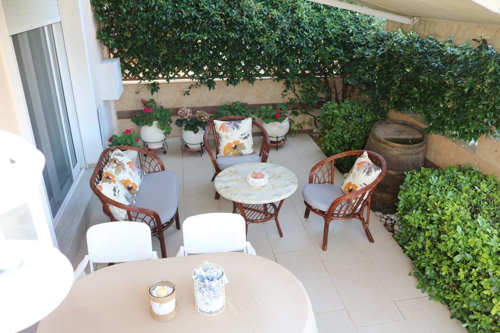 Ofrínion Golden Suites מראה חיצוני תמונה