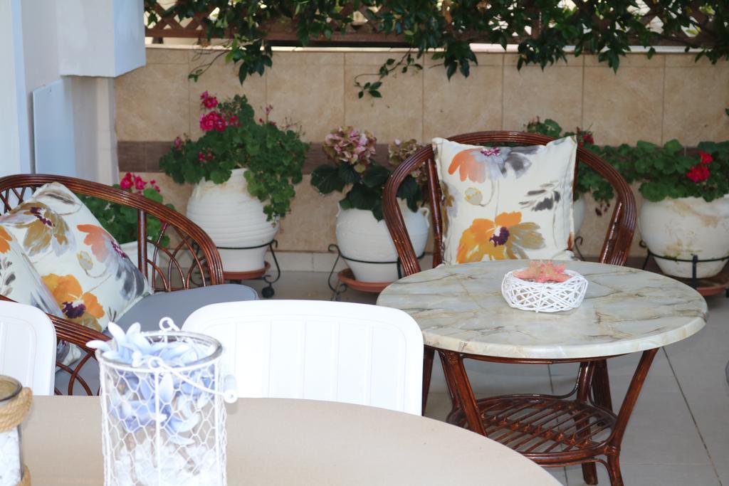 Ofrínion Golden Suites מראה חיצוני תמונה