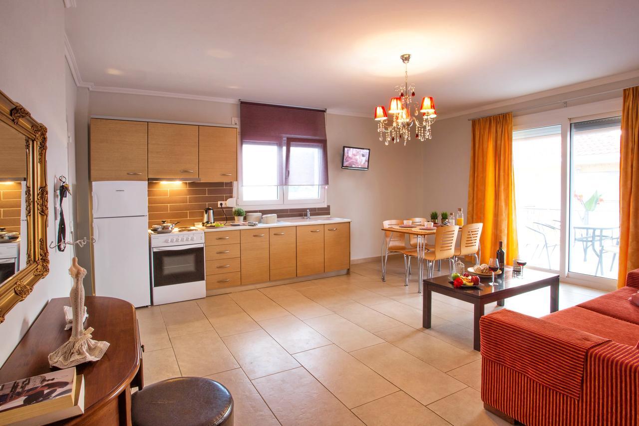 Ofrínion Golden Suites מראה חיצוני תמונה