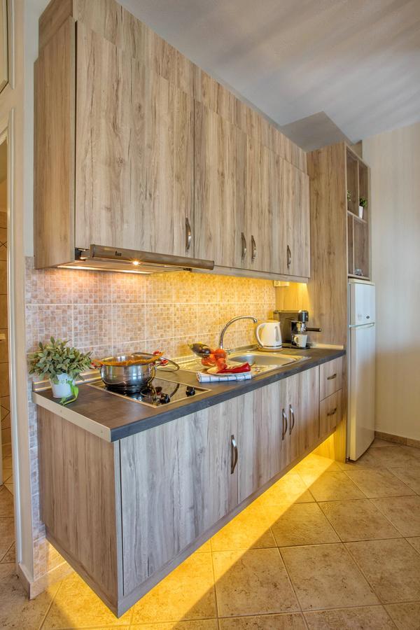 Ofrínion Golden Suites מראה חיצוני תמונה