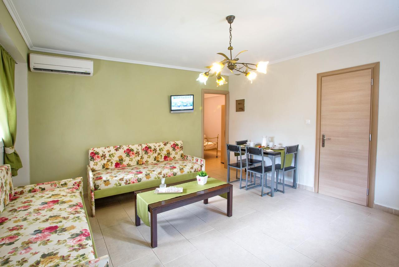 Ofrínion Golden Suites מראה חיצוני תמונה