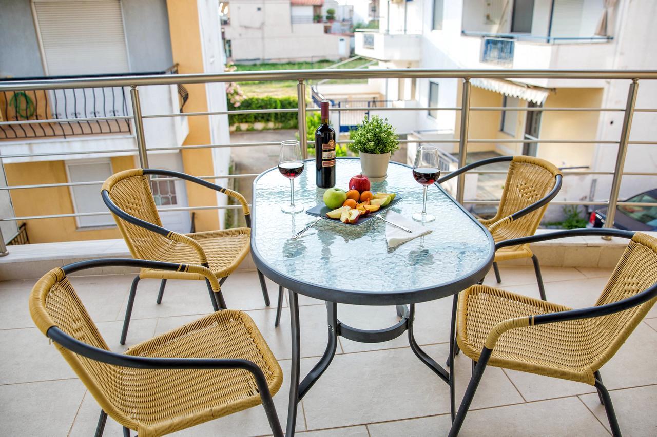 Ofrínion Golden Suites מראה חיצוני תמונה
