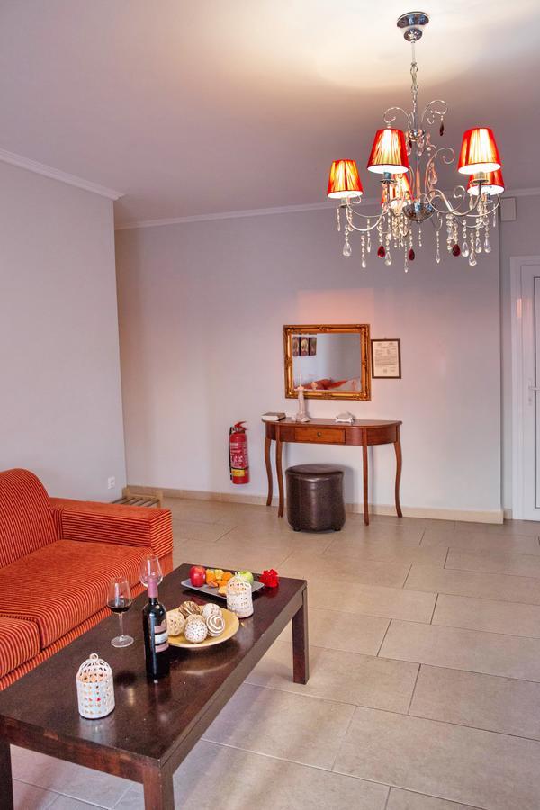 Ofrínion Golden Suites מראה חיצוני תמונה