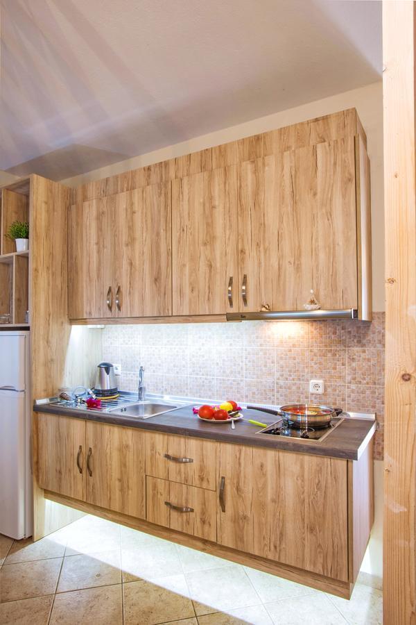 Ofrínion Golden Suites מראה חיצוני תמונה