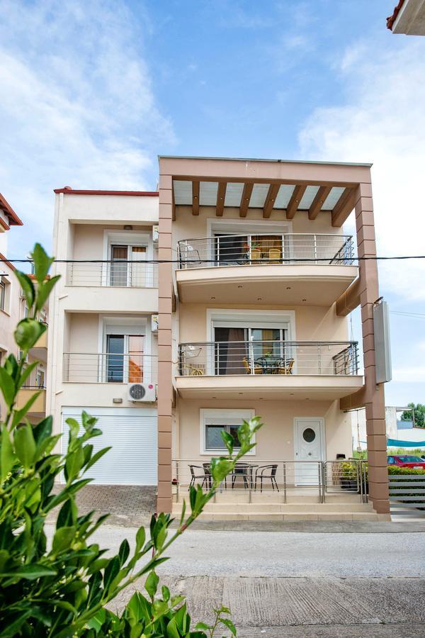 Ofrínion Golden Suites מראה חיצוני תמונה